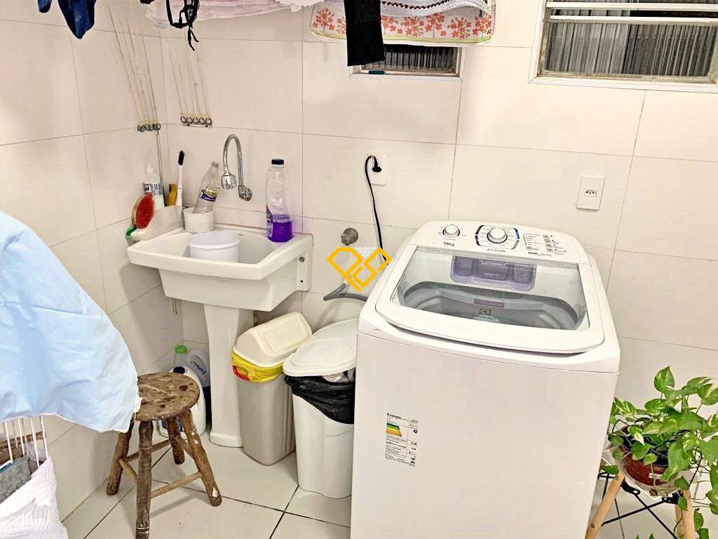 Apartamento à venda no Embaré: Área de serviço