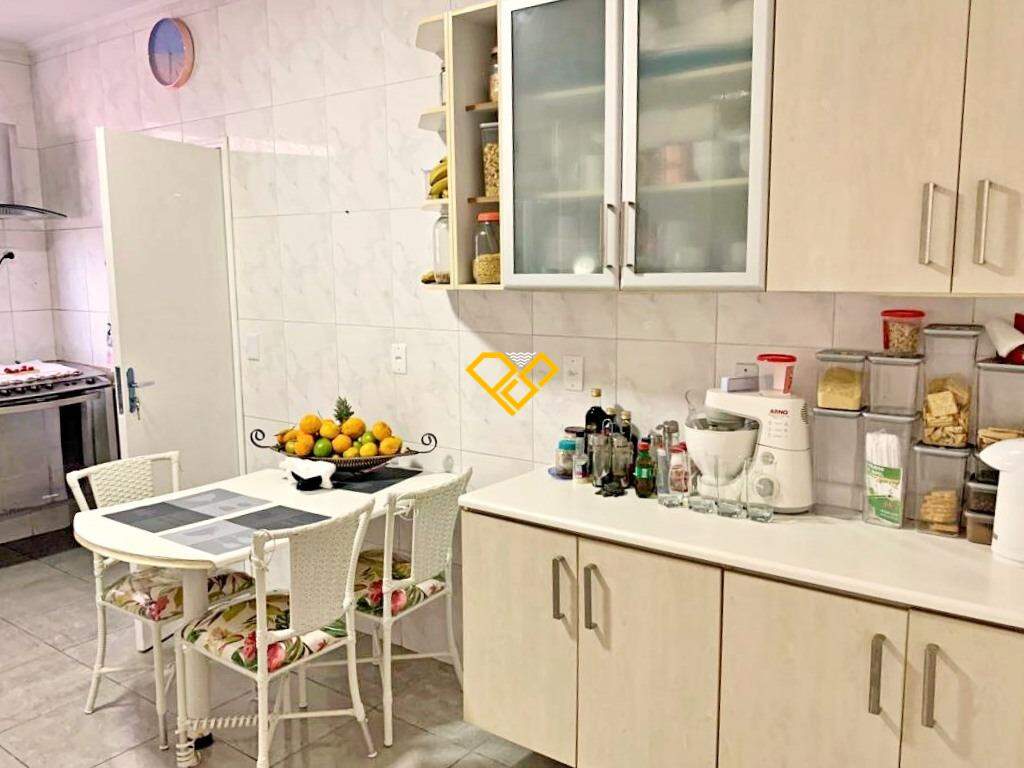 Apartamento à venda no Embaré: Cozinha