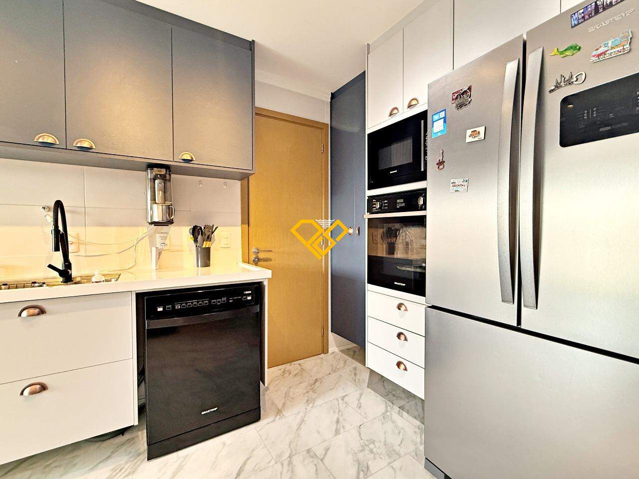 Apartamento à venda no Gonzaga: Cozinha
