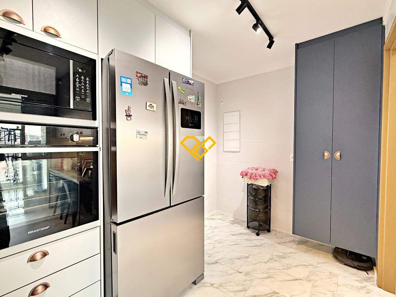 Apartamento à venda no Gonzaga: Cozinha