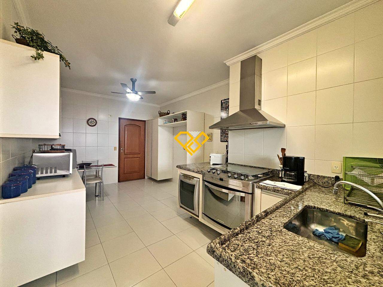 Apartamento à venda no Embaré: Cozinha