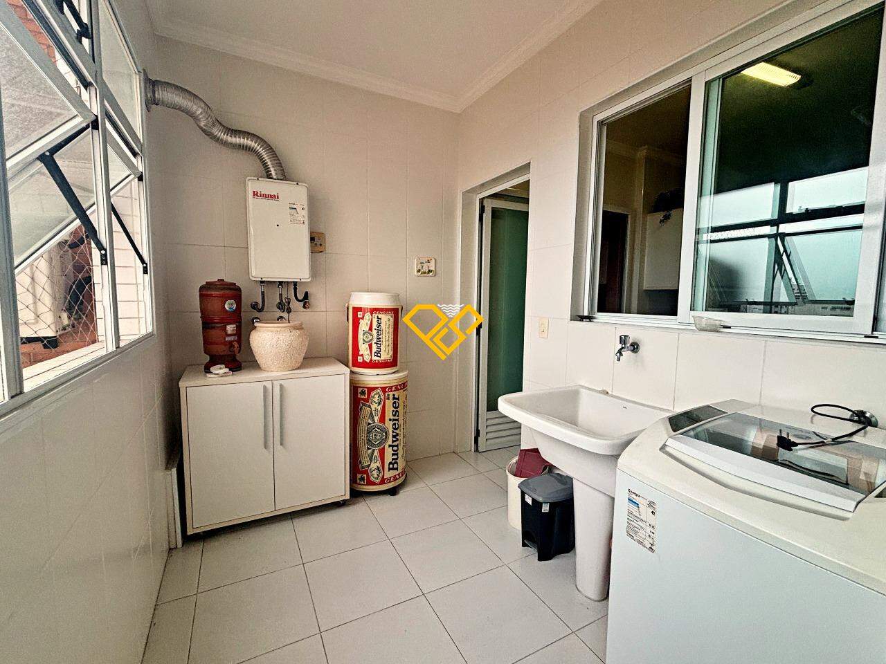 Apartamento à venda no Embaré: Área de serviço
