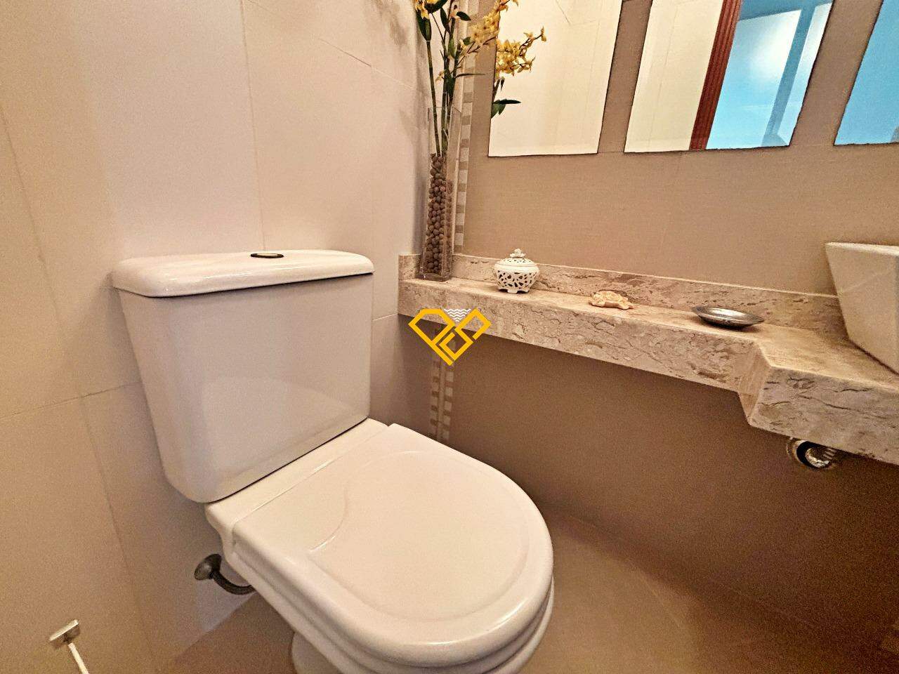 Apartamento à venda no Embaré: Lavabo