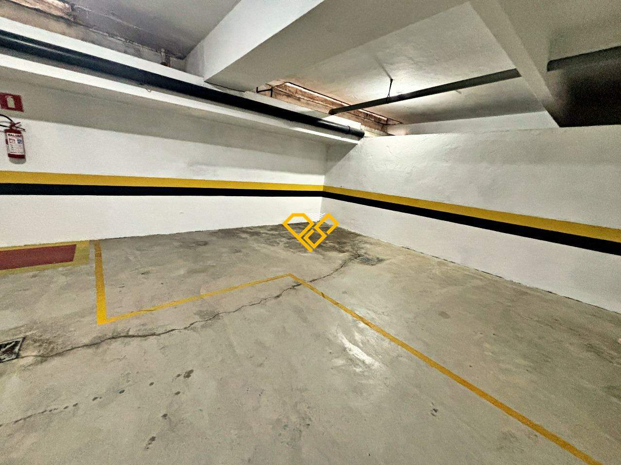 Apartamento à venda no Embaré: Garagem