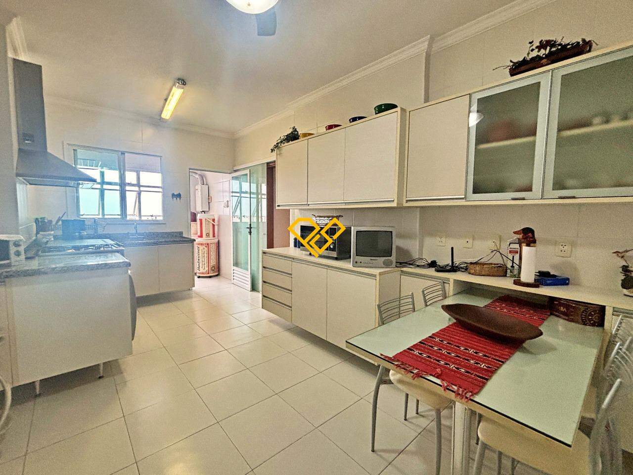 Apartamento à venda no Embaré: Cozinha