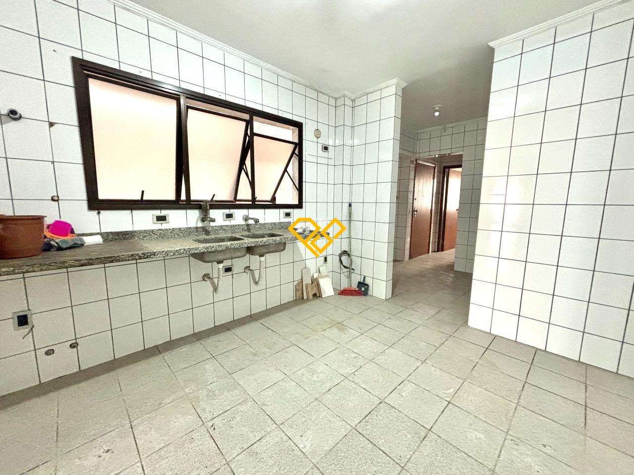 Apartamento à venda no Embaré: Cozinha