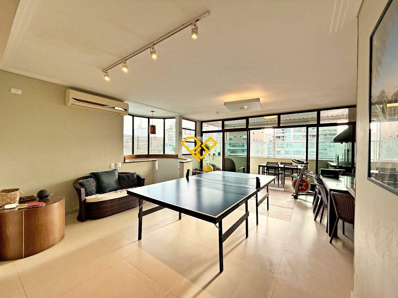 Cobertura à venda no Gonzaga: Sala piso superior