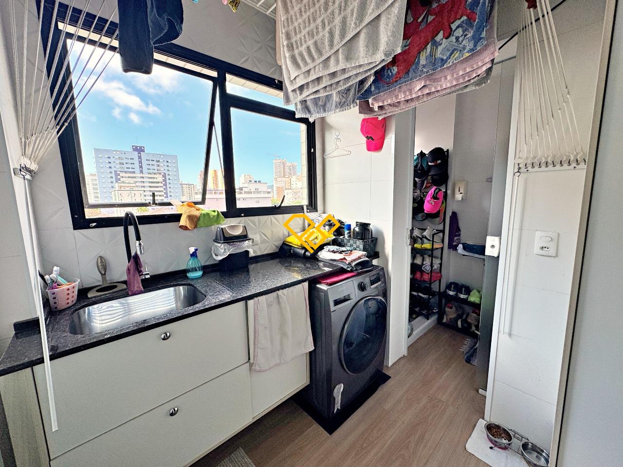 Apartamento à venda no Ponta da Praia: Área de serviço