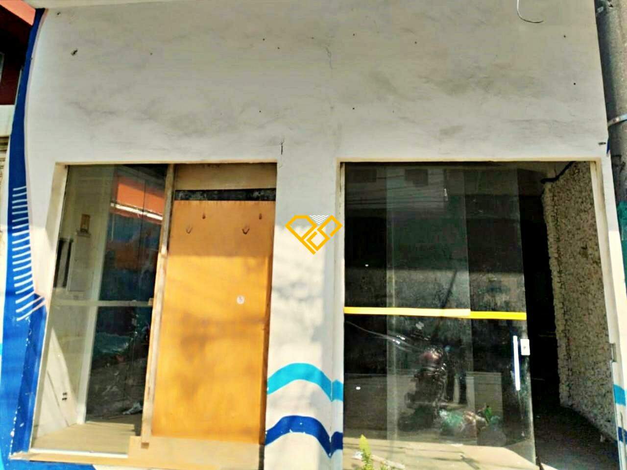 Loja para aluguel no Embaré: 