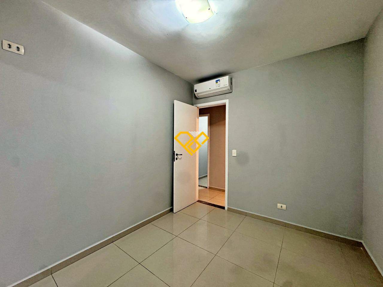 Apartamento à venda no Embaré: Dormitório 3