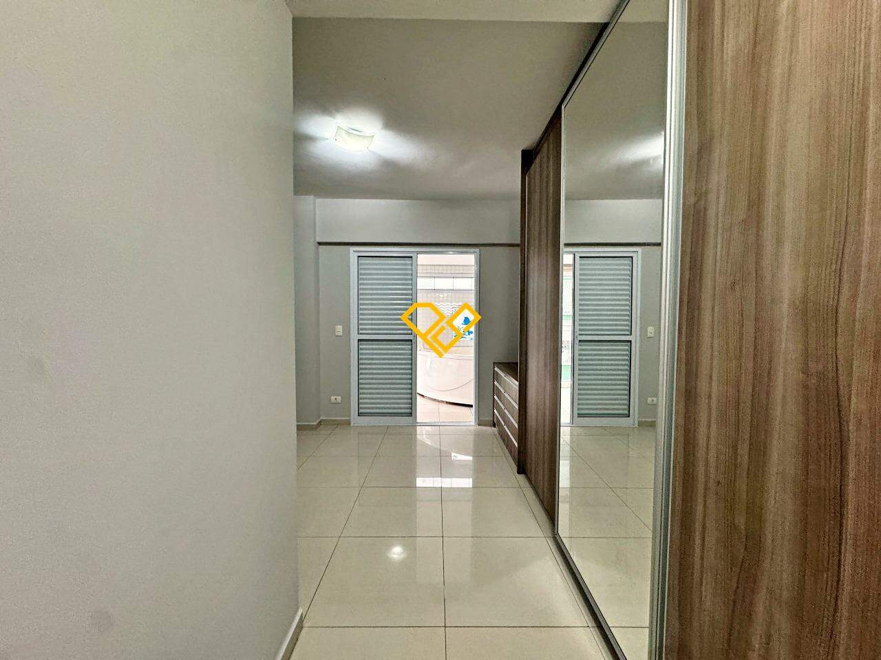 Apartamento à venda no Embaré: Dormitório 1 - suíte
