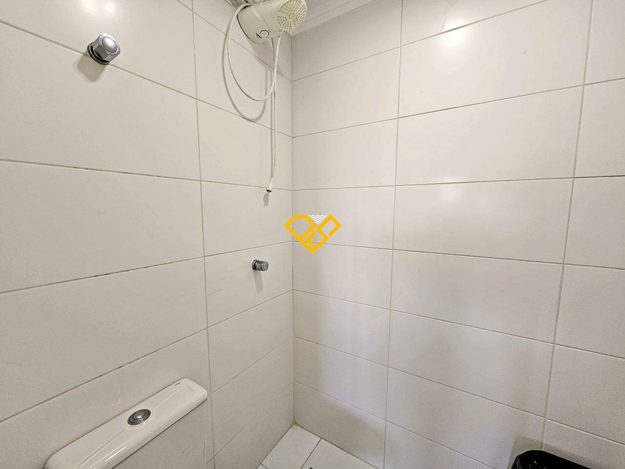 Apartamento à venda no Embaré: Wc de serviço