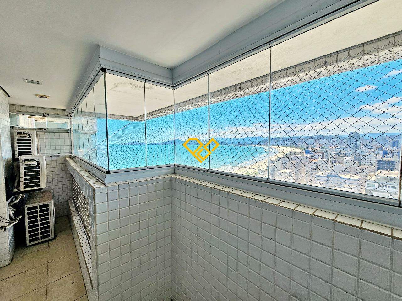 Apartamento à venda no Embaré: 