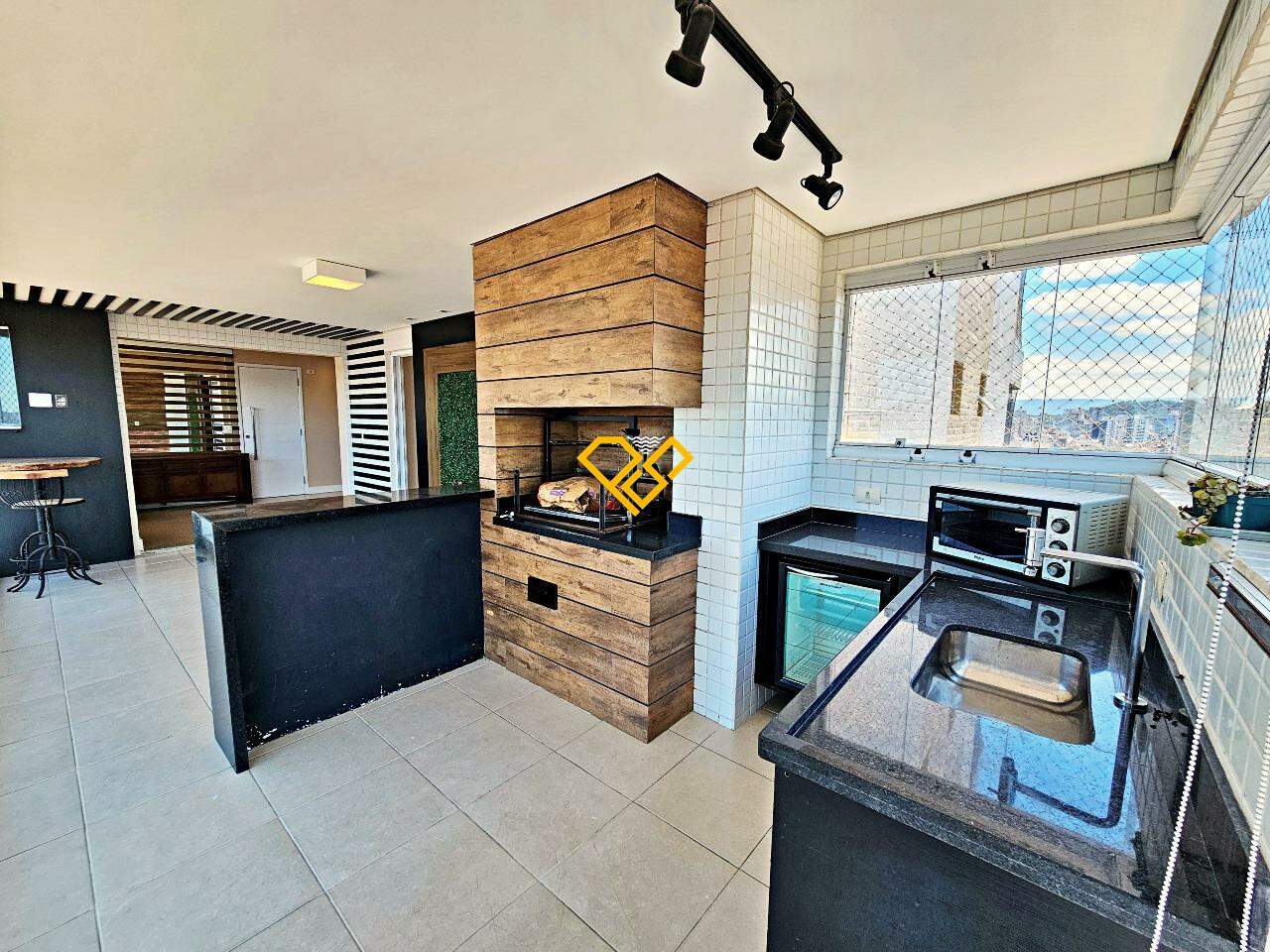 Apartamento à venda no Embaré: Varanda