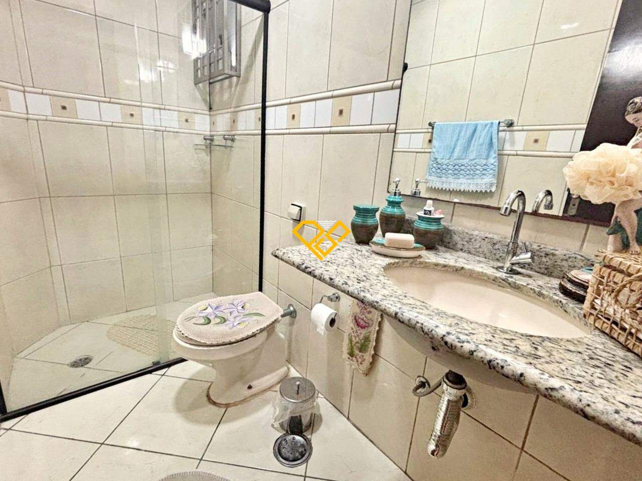 Sobreposta Baixa à venda no Embaré: Wc social