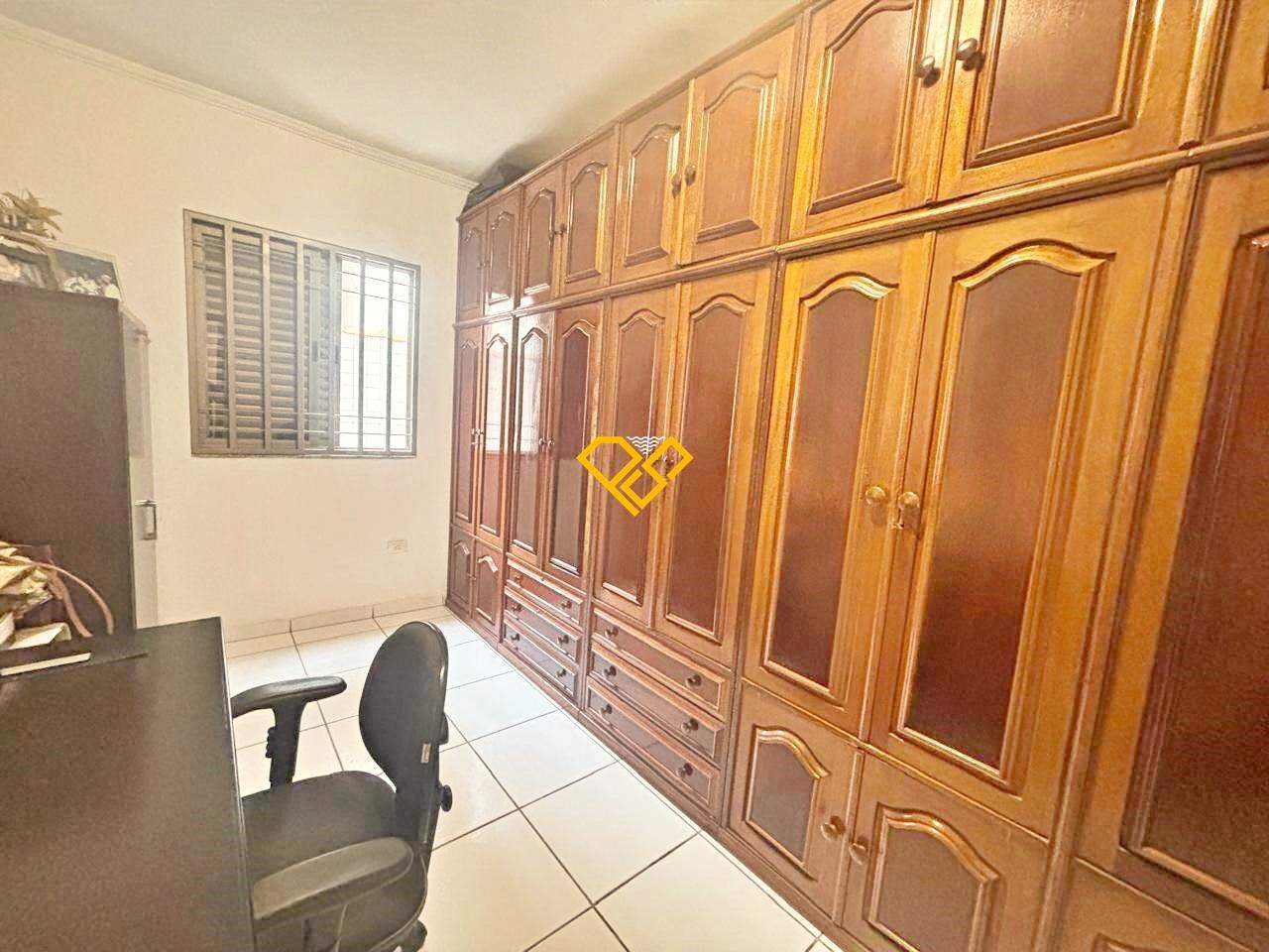 Sobreposta Baixa à venda no Embaré: Dormitório 3
