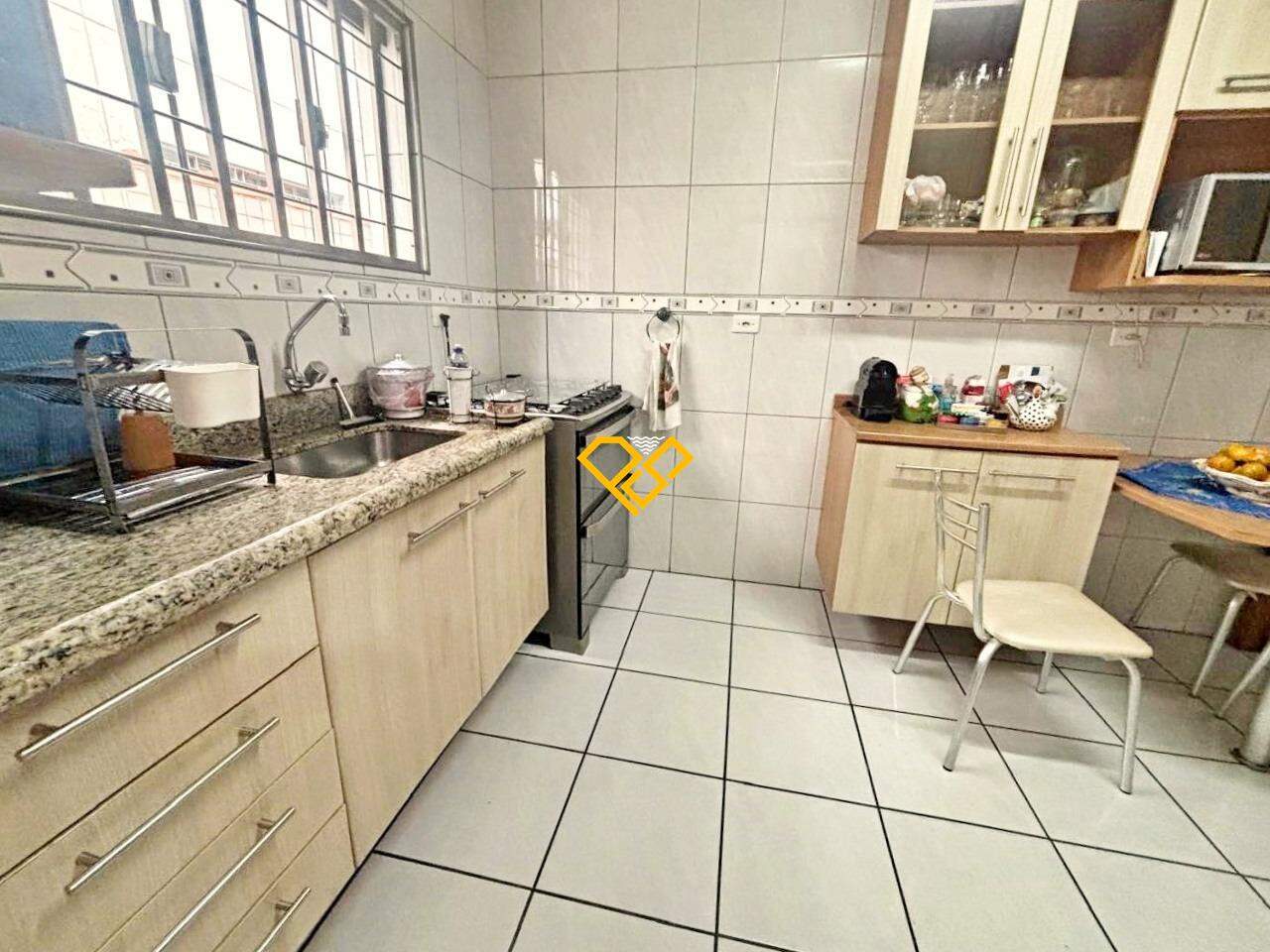 Sobreposta Baixa à venda no Embaré: Cozinha