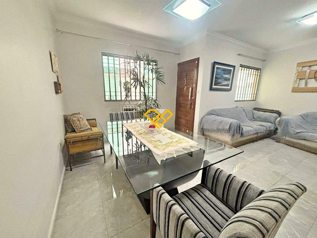 Sobreposta Baixa à venda no Embaré: Sala