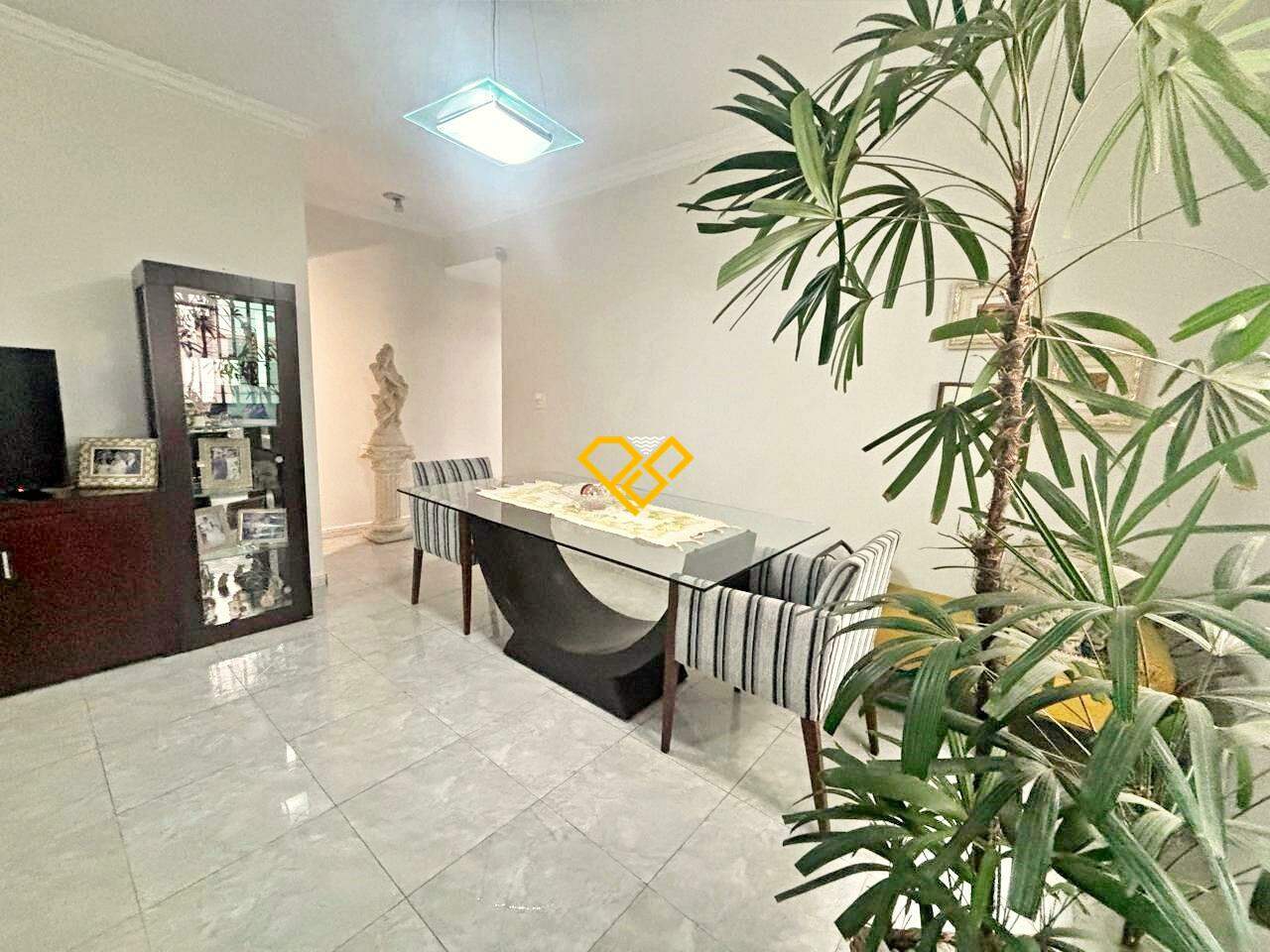 Sobreposta Baixa à venda no Embaré: Sala