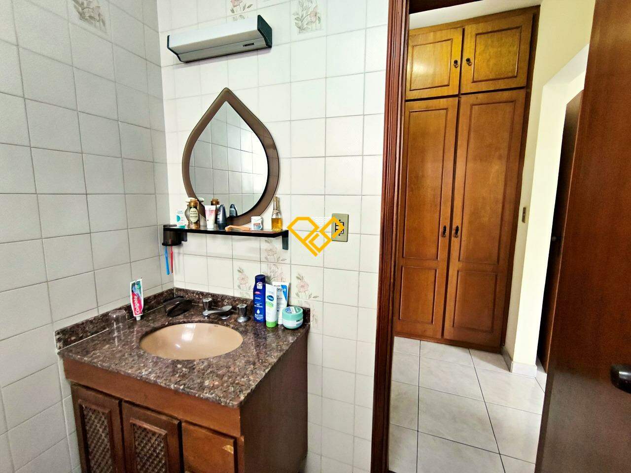 Apartamento à venda no Ponta da Praia: Wc suíte