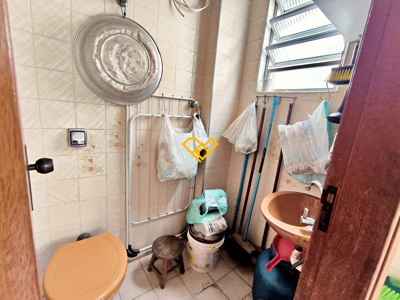 Apartamento à venda no Ponta da Praia: Wc de serviço