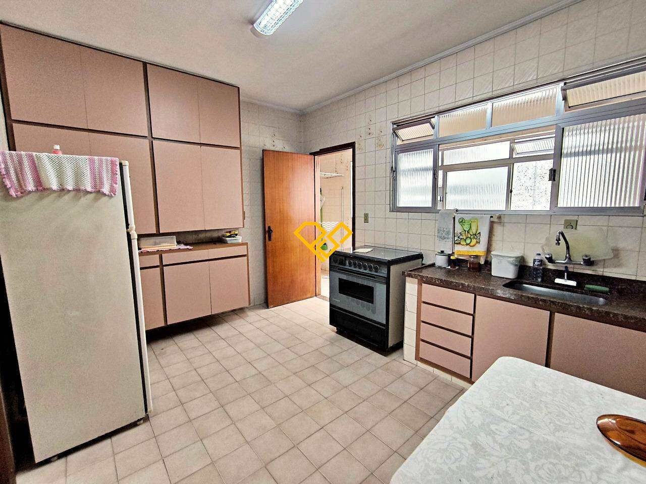Apartamento à venda no Ponta da Praia: Cozinha