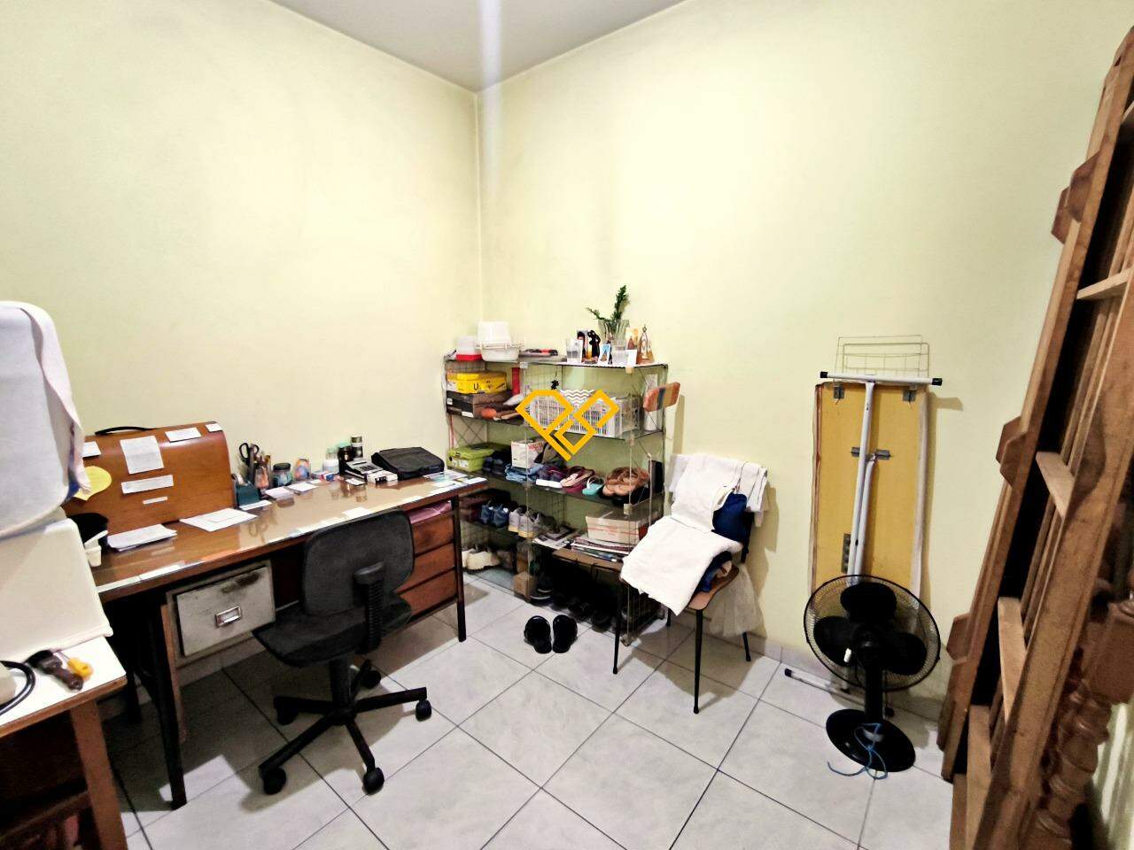 Apartamento à venda no Ponta da Praia: Dependência