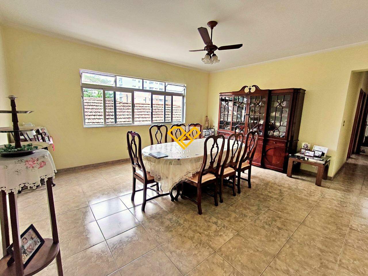 Apartamento à venda no Ponta da Praia: Sala
