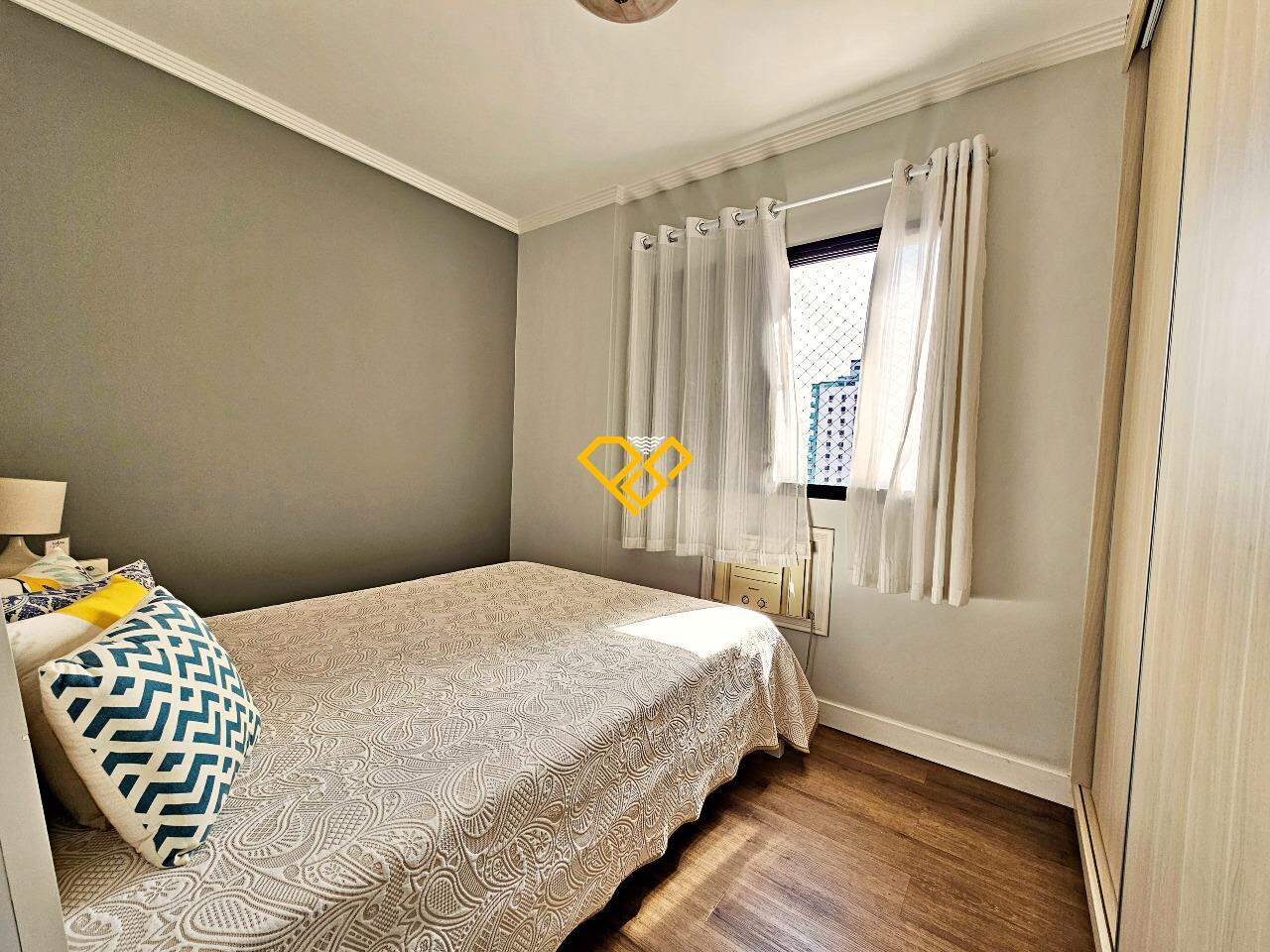 Apartamento à venda no Embaré: Dormitório 3