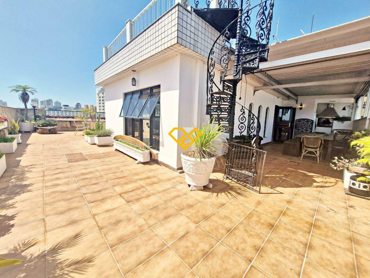 Cobertura à venda no Ponta da Praia: Área externa