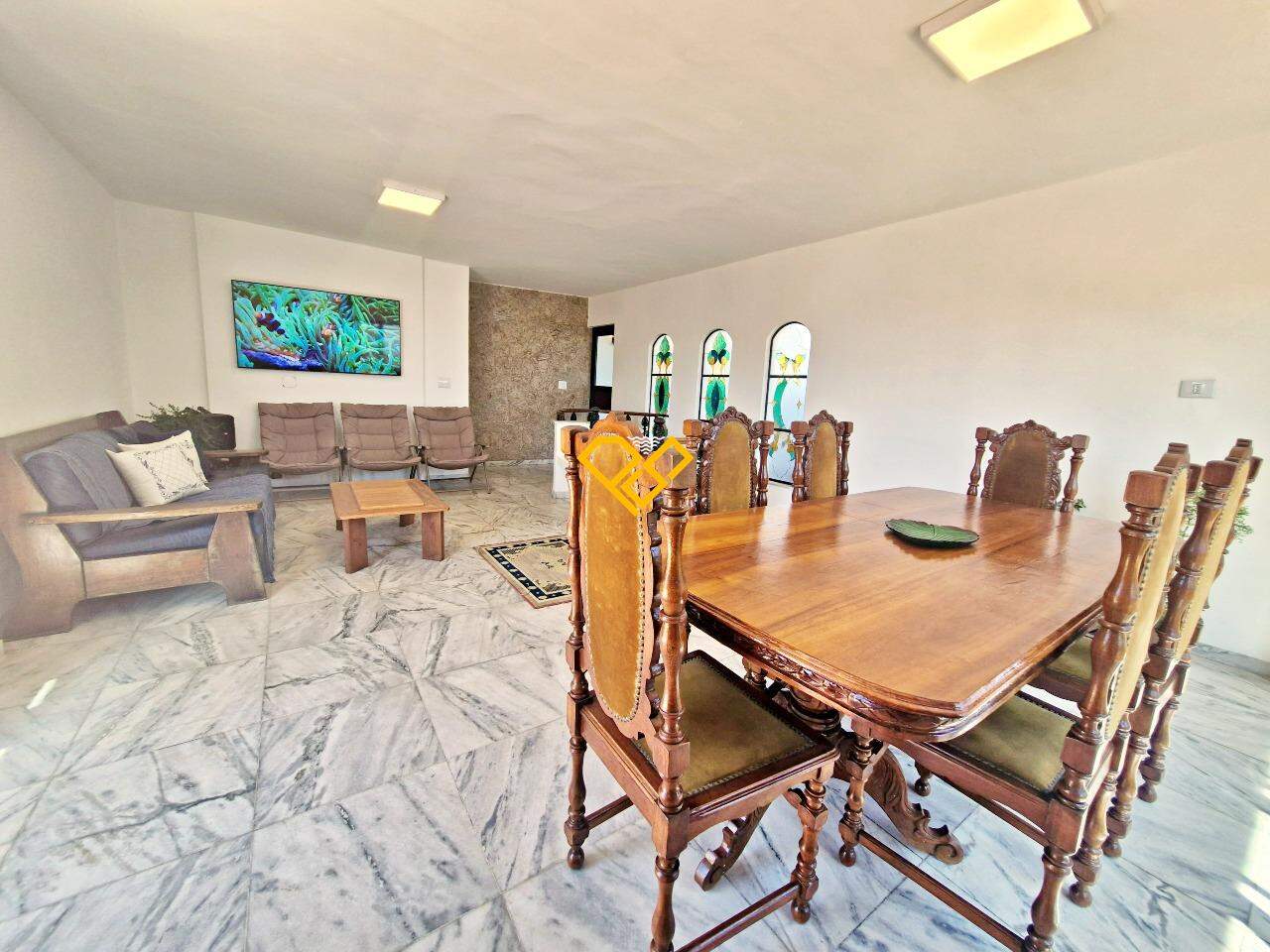 Cobertura à venda no Ponta da Praia: Sala 2º andar