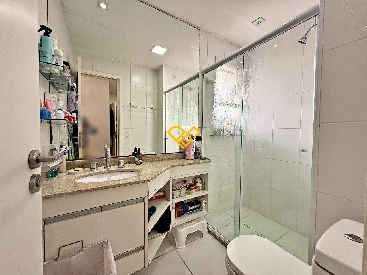 Apartamento à venda no Embaré: Wc suíte master