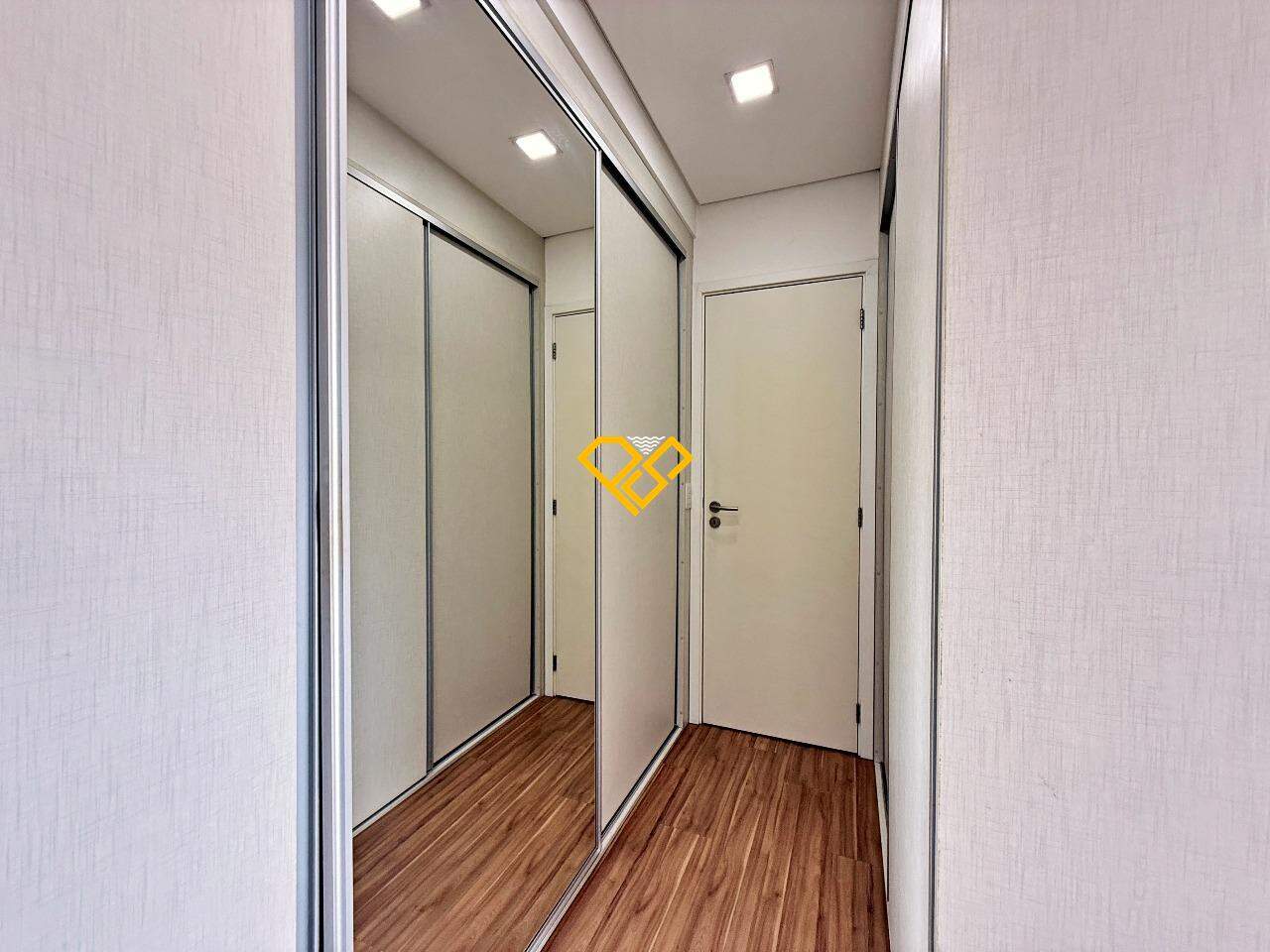 Apartamento à venda no Embaré: Dormitório 1 - suíte master