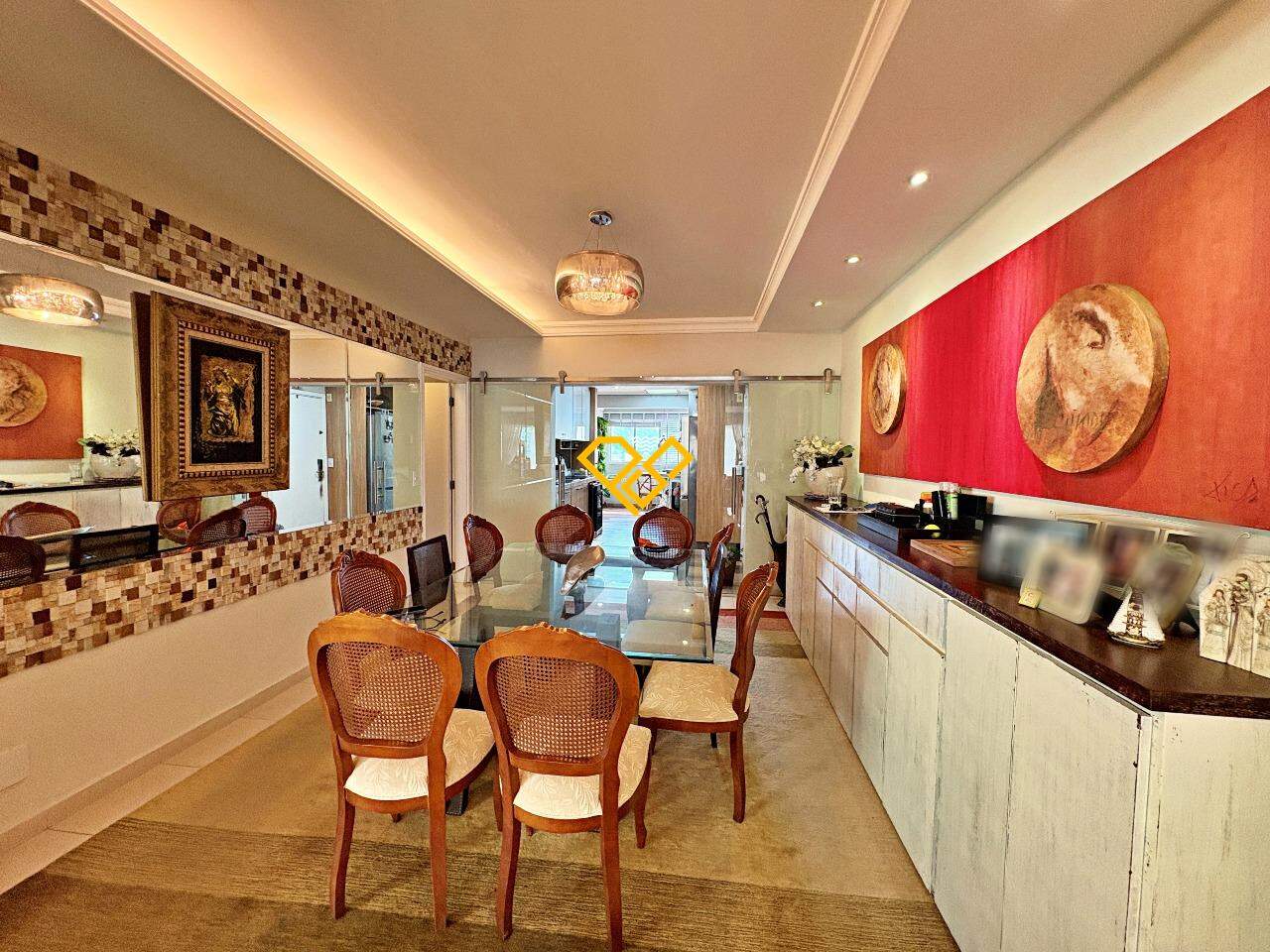 Apartamento à venda no Ponta da Praia: Sala de jantar