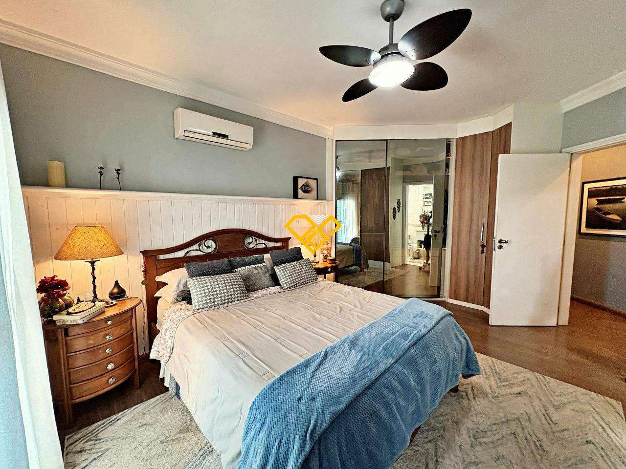 Apartamento à venda no Ponta da Praia: Suíte 1