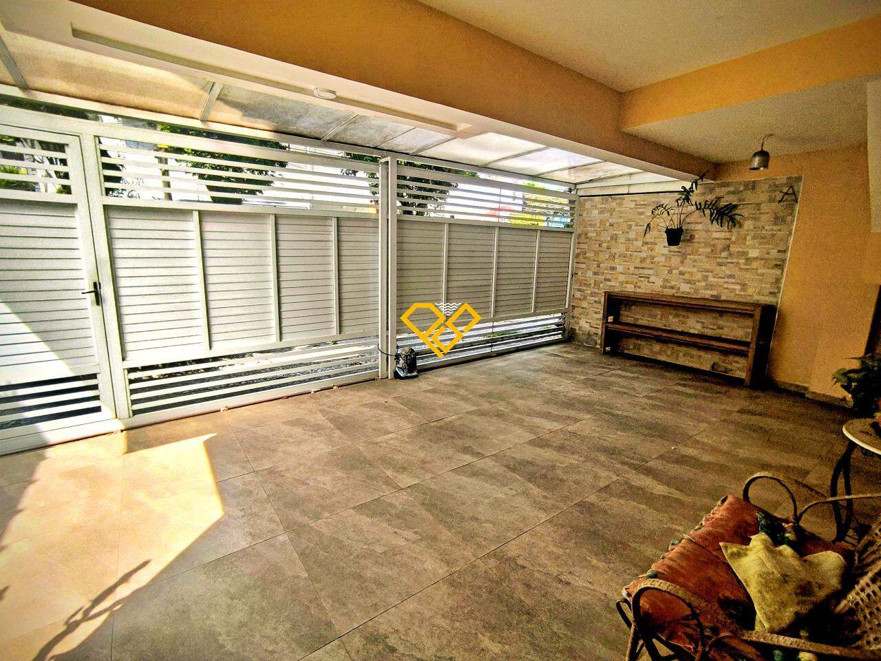 Casa à venda no Embaré: Garagem