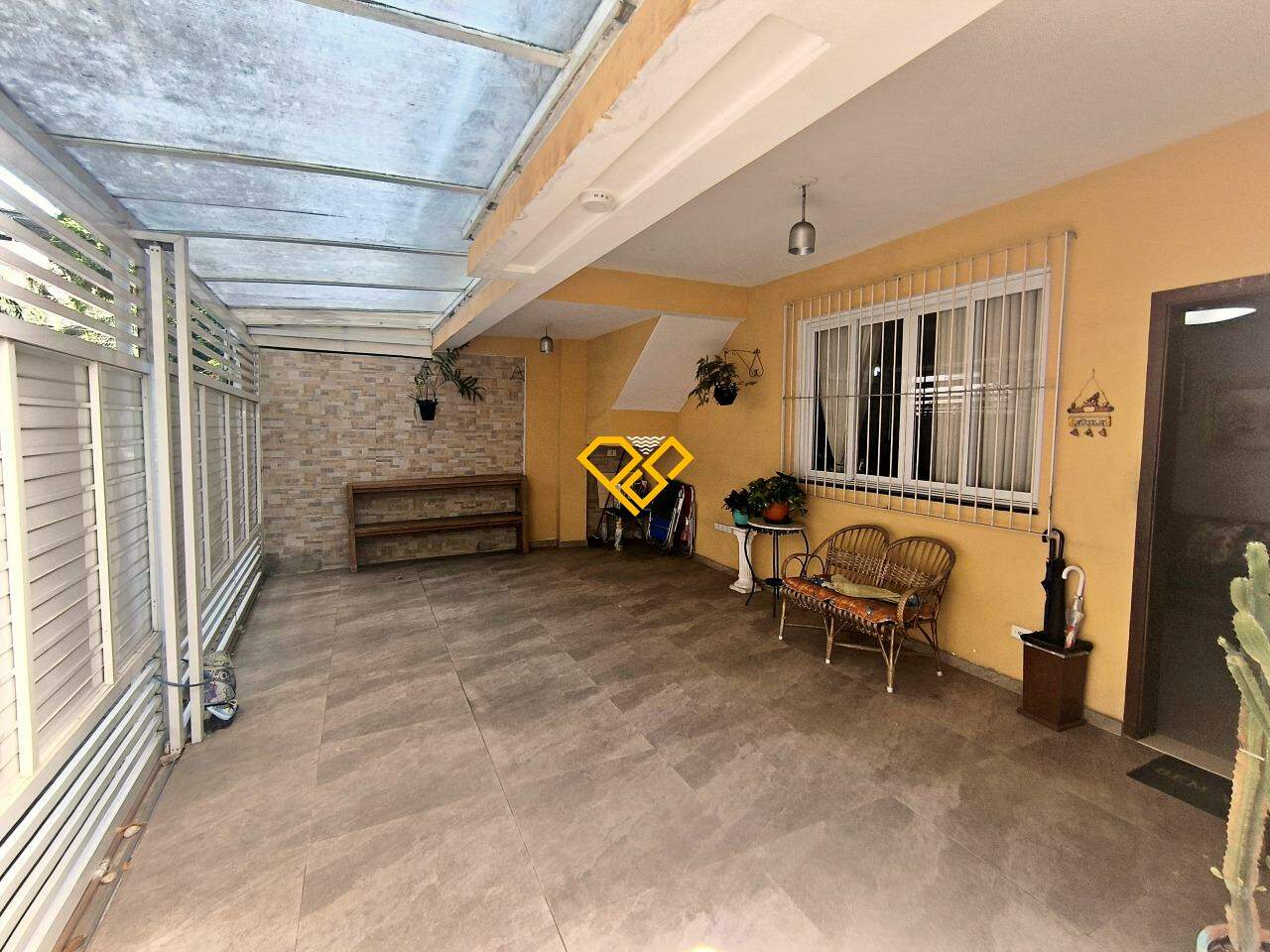 Casa à venda no Embaré: Garagem