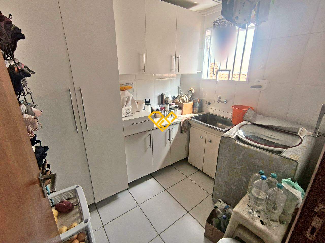 Casa à venda no Embaré: Área de Serviço - 1° Piso