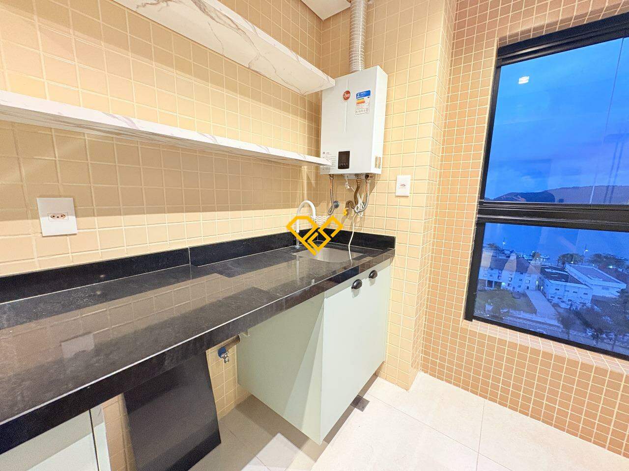 Apartamento para aluguel no Ponta da Praia: Cozinha
