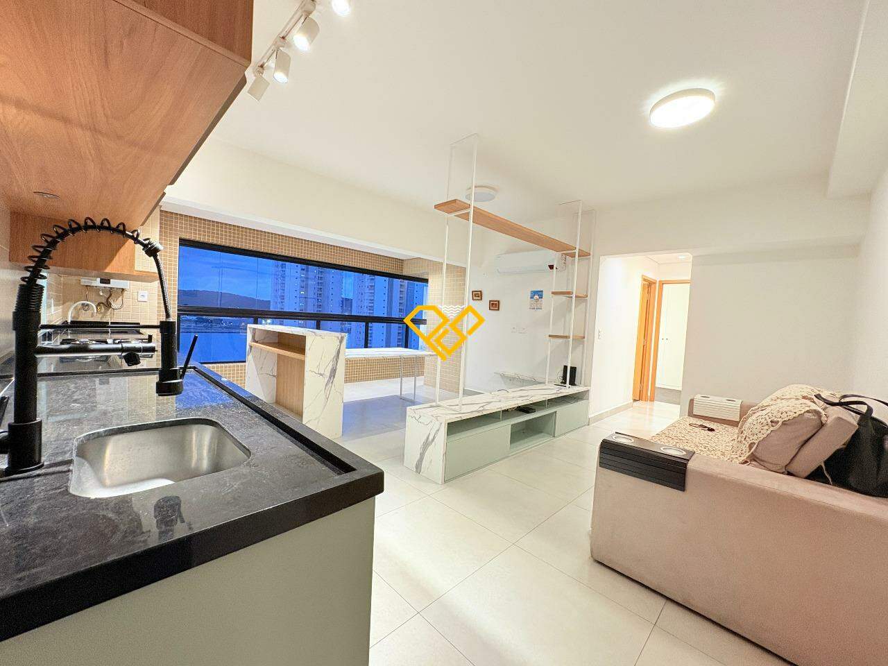 Apartamento para aluguel no Ponta da Praia: Sala