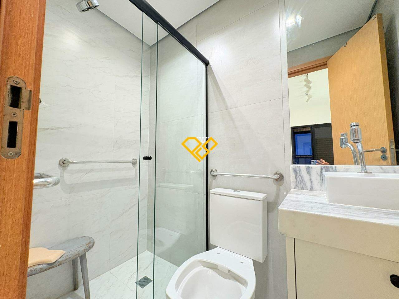Apartamento para aluguel no Ponta da Praia: Wc suíte