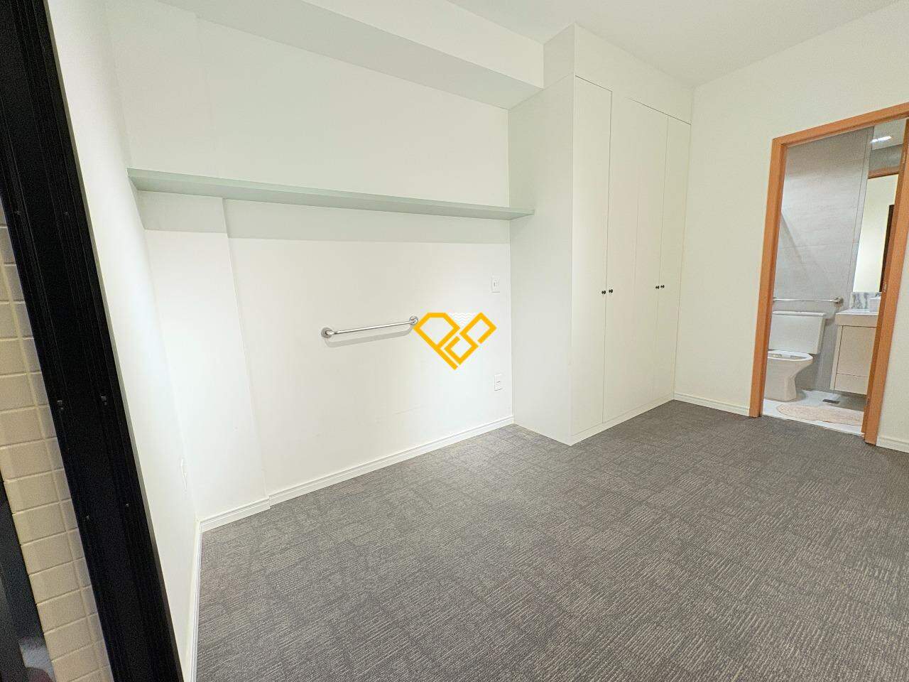 Apartamento para aluguel no Ponta da Praia: Dormitório 1 - suíte