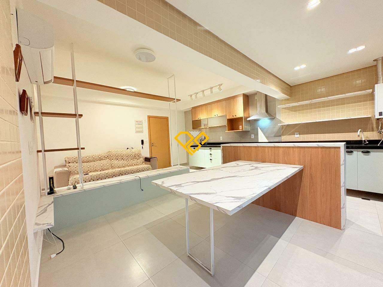 Apartamento para aluguel no Ponta da Praia: Sala
