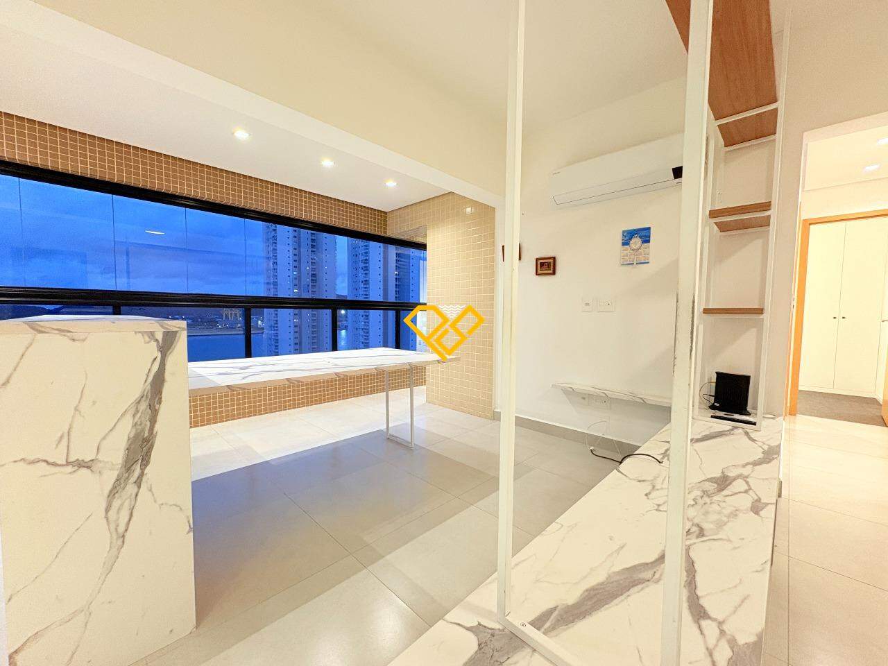 Apartamento para aluguel no Ponta da Praia: Sala