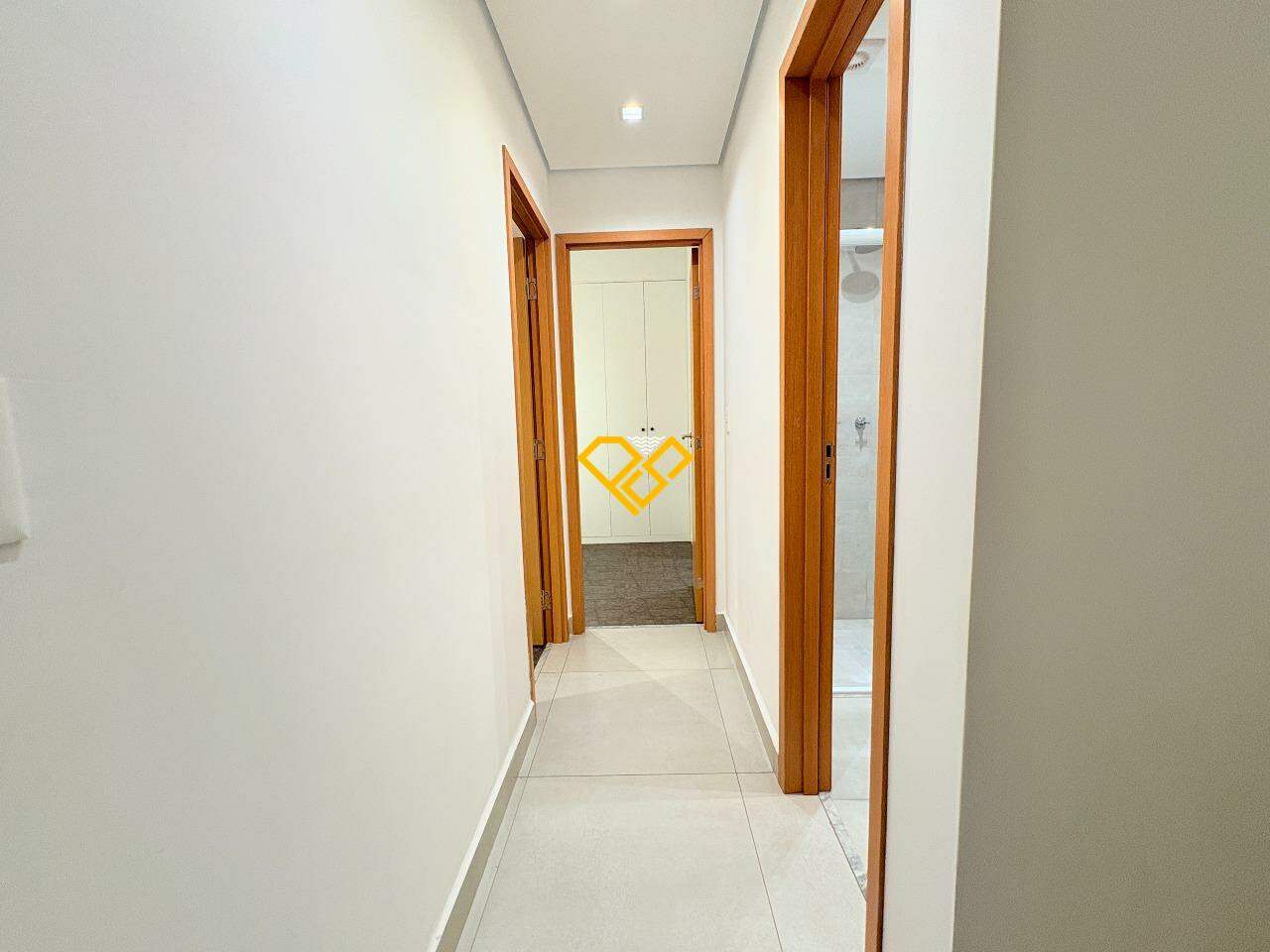 Apartamento para aluguel no Ponta da Praia: Área íntima