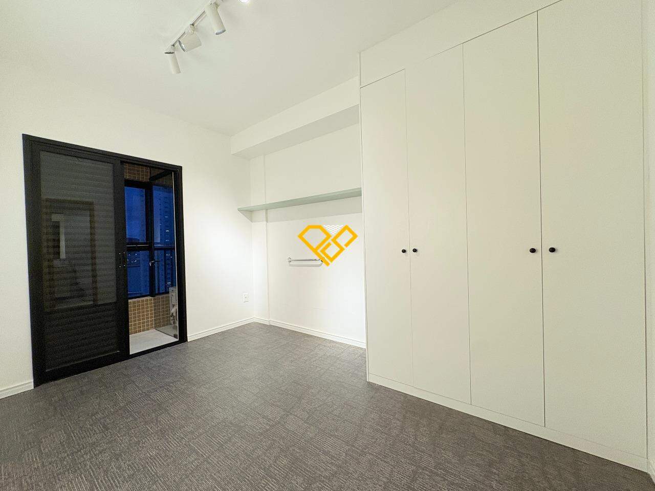 Apartamento para aluguel no Ponta da Praia: Dormitório 1 - suíte