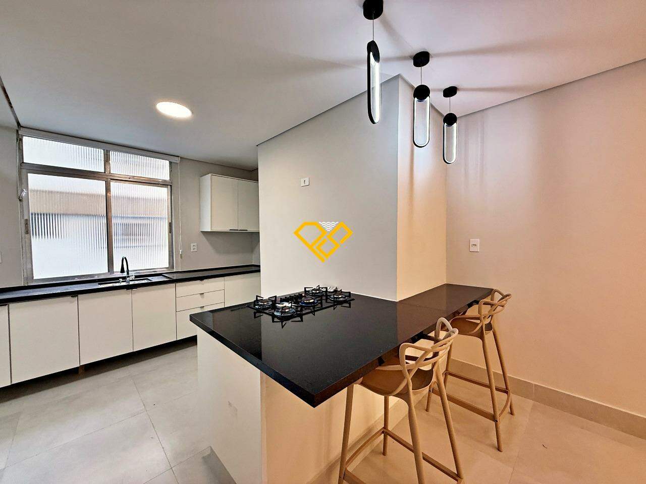 Apartamento à venda no Gonzaga: Cozinha