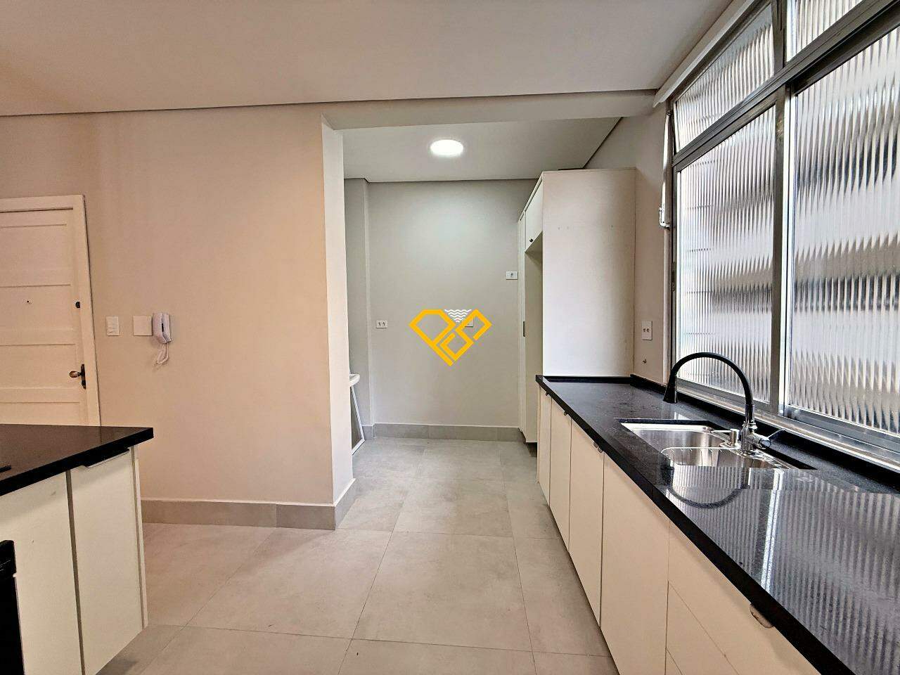 Apartamento à venda no Gonzaga: Cozinha