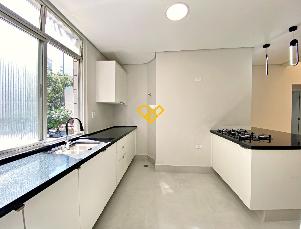 Apartamento à venda no Gonzaga: Cozinha