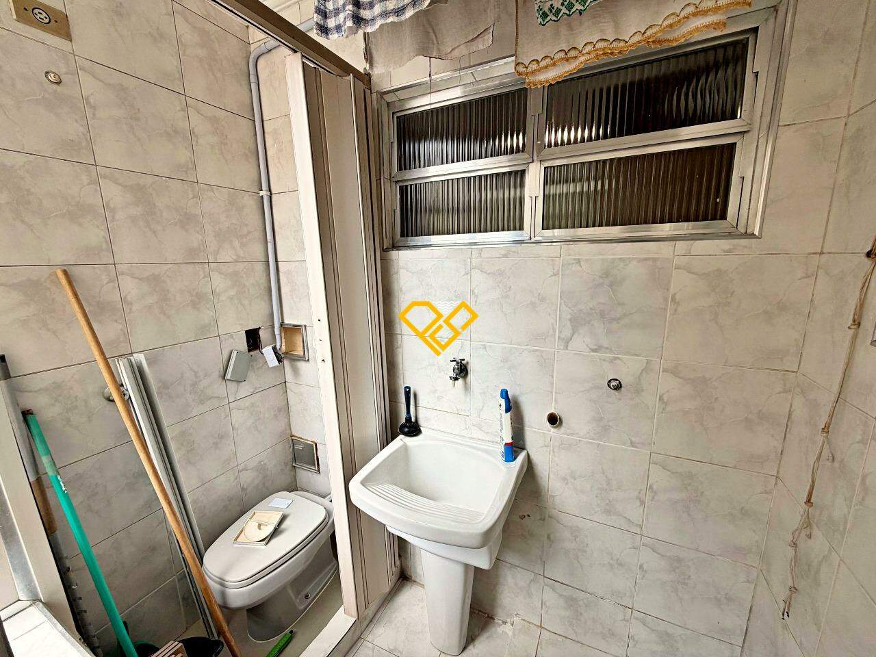 Apartamento para aluguel no Boqueirão: Wc de serviço